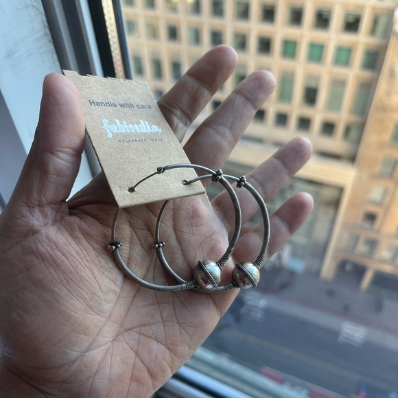 Silver hoops - Picture 4 of 4